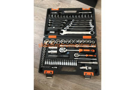 Набор инструментов 1/2, 1/4 дюйма, CrV, пластиковый кейс 82 предмета Вихрь 73/6/7/3