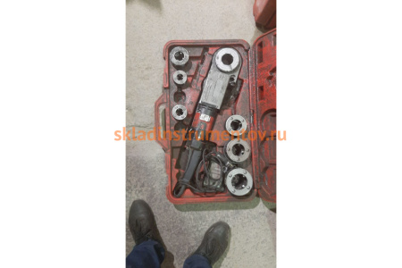 Ручной электрический резьбонарезной клупп 1/2"-2", 1350Вт, 220В REKON 026002