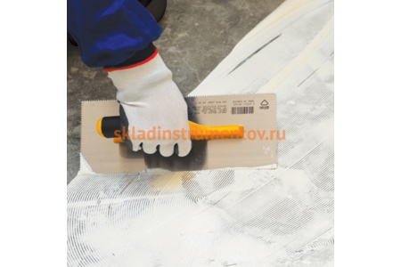 Зубчатая гладилка DEKOR HASSAN 115х295мм, треугольные зубы 2х3,6мм пластиковая ручка 131