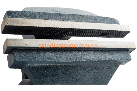 Стальные поворотные слесарные тиски КОБАЛЬТ 248-993