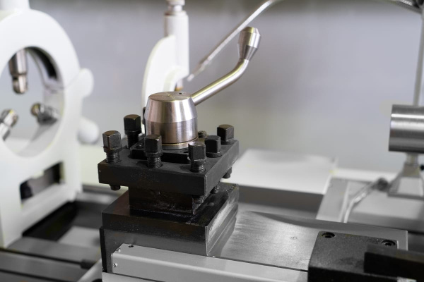 Токарно-винторезный станок MetalMaster ZH 66150 DRO RFS 19003