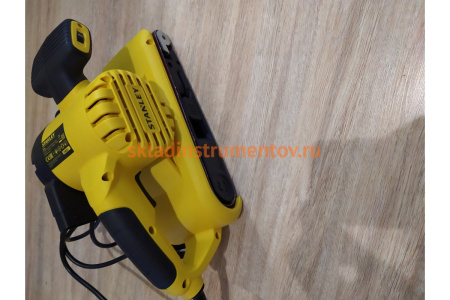 Ленточная шлифмашина Stanley SB90