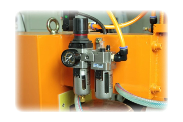 Машина контактной сварки с линейным пневмоприводом и микропроцессором Foxweld МТ-25 3686