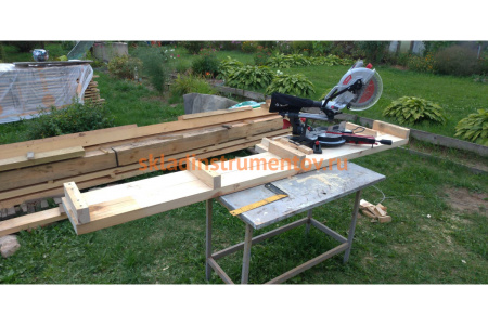 Торцовочная пила Зубр МАСТЕР ЗПТ-255-1800 ПЛ