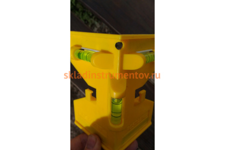 Пластмассовый уровень-угольник с магнитом Stayer MASTER POSTLevel 3456_z01