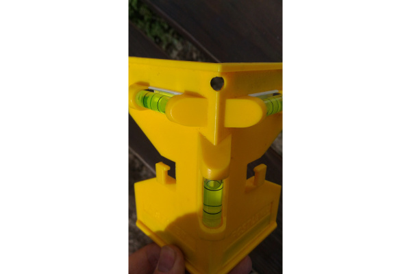 Пластмассовый уровень-угольник с магнитом Stayer MASTER POSTLevel 3456_z01