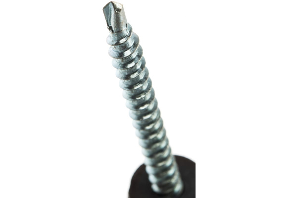 Саморезы для крепления кровельных материалов к деревянной обрешетке Зубр цвет RAL 8017 шоколадно-коричневый, оцинкованные, 4,8x50мм, 250шт 4-300315-48-050-8017