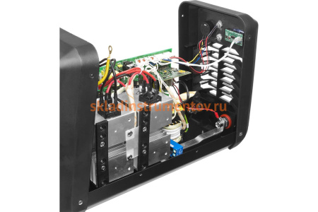 Инвертор ЗУБР Профессионал ЗАС-Т3-220-Д Инвертор ЗУБР Профессионал ЗАС-Т3-220-Д