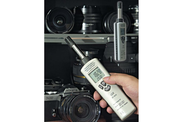 Цифровой гигро-термометр СЕМ DT-321 480342