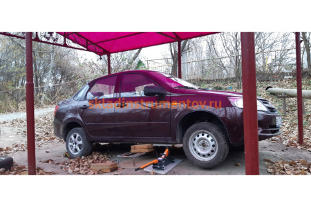 Подкатной домкрат Ombra OHT202C 2 т 135-330 мм в кейсе 55434