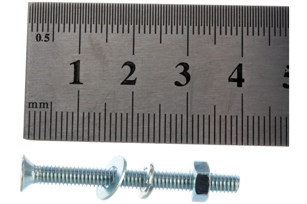 Винт ЗУБР DIN965 в комплекте с гайкой DIN934 15 шт. 303456-04-040