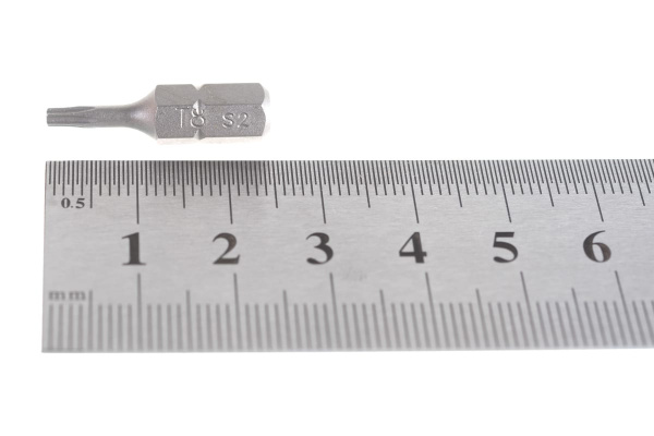 Вставка-бита 1/4"DR TORX, T8, 25 мм Ombra 514308