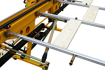 Стол задней поддержки листа с рейками (1 м) для станка серии EuroMaster LBМ-300/1 METALMASTER 00000011670