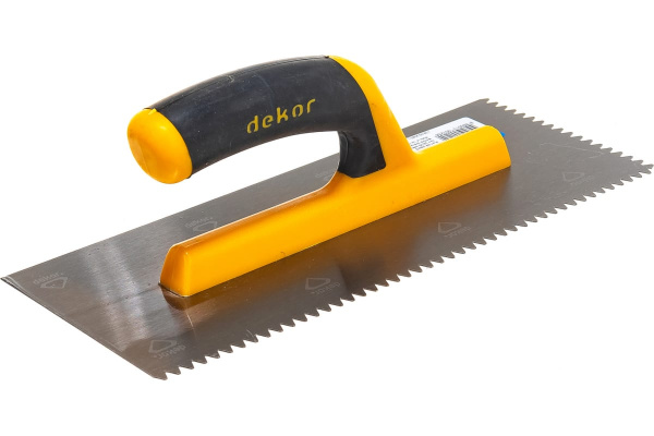 Зубчатый полутерок DEKOR HASSAN треугольные зубья 4х4,5мм 120х295мм пласт. ручка 125