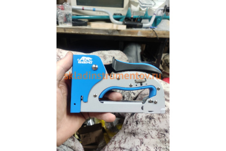 Металлический степлер БАРС регулировка удара, двухкомпонентная рукоятка 40003