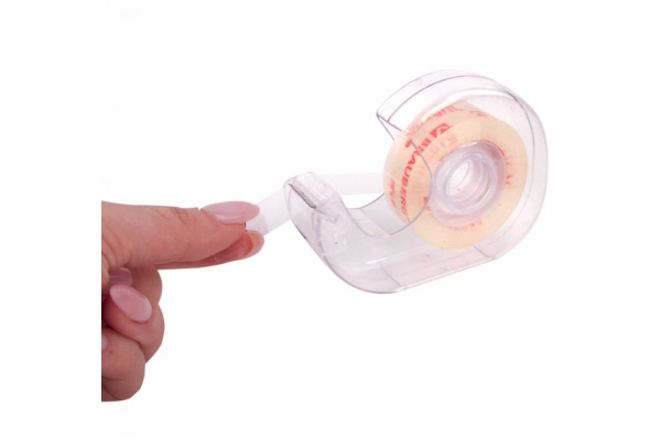 Клейкая канцелярская лента BRAUBERG 19 мм х 33 м, кристальная, в диспенсере 228760