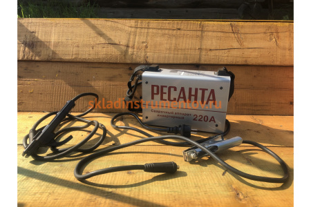 Инверторный сварочный аппарат Ресанта САИ 220 65/3 Инверторный сварочный аппарат Ресанта САИ 220 65/3