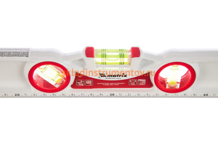 Алюминиевый литой фрезерованный уровень MATRIX 3 глазка, две ударные площадки, 600 мм 34911