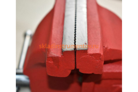 Слесарные тиски MIRAX 150 мм 32471-15