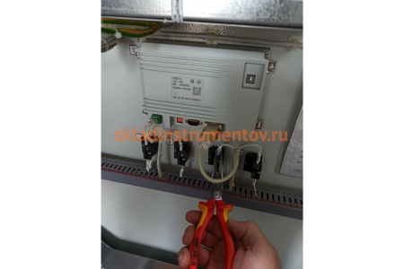 Длинногубцы с резцом KNIPEX KN-2616200