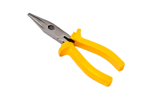 Плоскогубцы 160мм комбинированные с удлиненными плоскими губками, изолированная 1-компонентная ручка, полированная GRIFF 026776