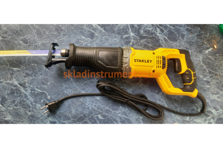 Сабельная пила Stanley SPT900