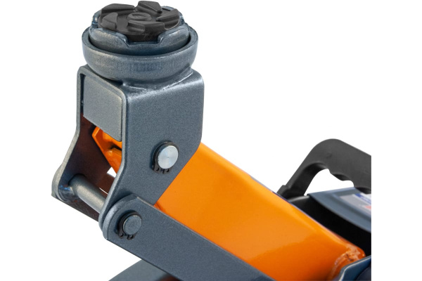 Подкатной домкрат Ombra OHT202 2 т, 135-330 мм 55403