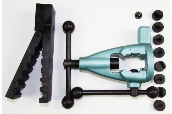 Инструмент для развальцовки труб AE&T профессиональный, 10 предметов TA-M1081