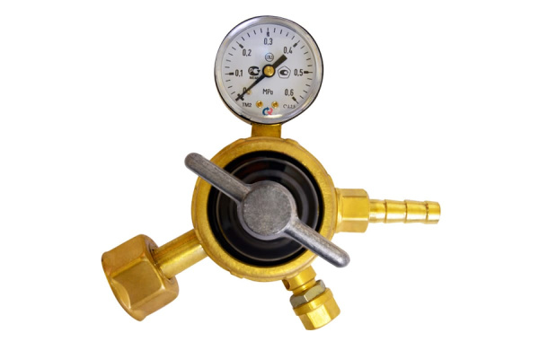 Редуктор для газового баллона (углекислый газ) БАМЗ БУО-5-4 Редуктор для газового баллона (углекислый газ) БАМЗ БУО-5-4