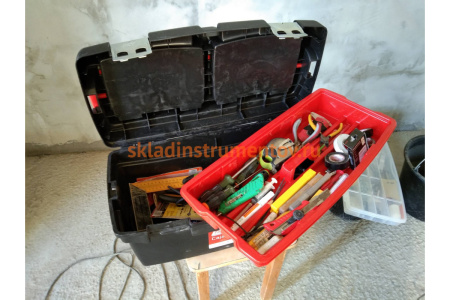 Ящик для инструментов 600x305x295мм +лоток + органайзер + 2 съемных органайзера Tayg 168000