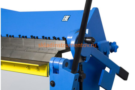 Листогибочный сегментарный станок, ручной Blacksmith W2.5x2540A