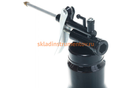 Масленка ROCKFORCE 400 мл металлическая RF-06913 Масленка ROCKFORCE 400 мл металлическая RF-06913