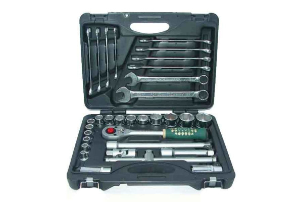 Набор инструмента с 6-ти гранными SL головками 32 предмета FORCE 4324-7