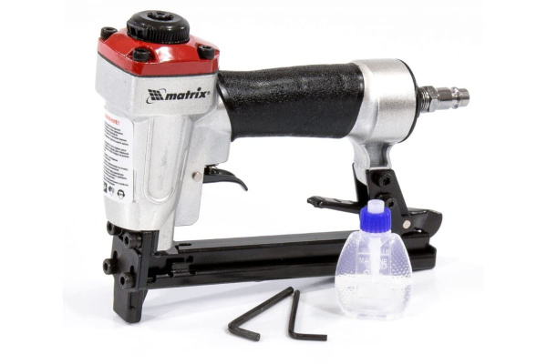 Пневматический степлер для прямоугольных скоб от 6 до 13 мм MATRIX 57415