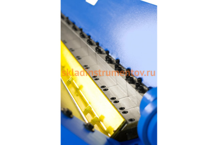 Листогибочный сегментарный станок ручной BlackSmith W1.5х1260А