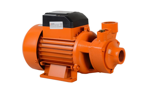 Поверхностный самовсасывающий насос Вихрь ПН-650 68/4/5