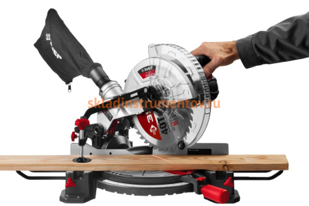Торцовочная пила ЗУБР ЗПТ-255-1800 ЛМ2
