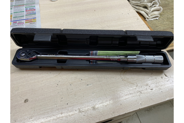 Динамометрический ключ 20-210 Нм 1/2 дюйма AE&T TA-B0210-12