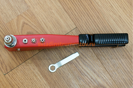 Заклепочник Зубр М-180 стальной корпус 31199_z01 Заклепочник Зубр М-180 стальной корпус 31199_z01