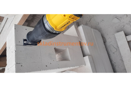 Сабельная пила Stanley SPT900