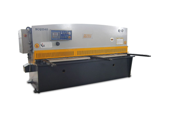 Гидравлическая гильотина с поворотной балкой METALMASTER HCQ 2540 Гидравлическая гильотина с поворотной балкой METALMASTER HCQ 2540