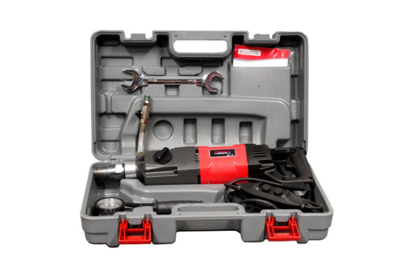 Сверлильная машина DIAMASTER D- 26.3EBM ручная 1,9кВт/220В, с рег.об. д.25-165мм, 530-1300об/мин 000.441.6271