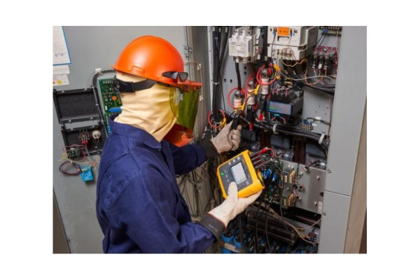 Анализатор качества электроэнергии FLUKE 1738/EUS