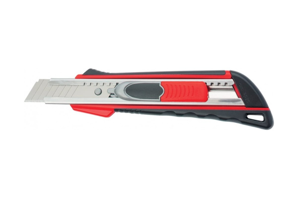 Нож 18мм, выдвижное лезвие, металлическая направляющая, двойная фиксация, эргономичная двухкомпонентная рукоятка MATRIX QUIK BLADE 78936