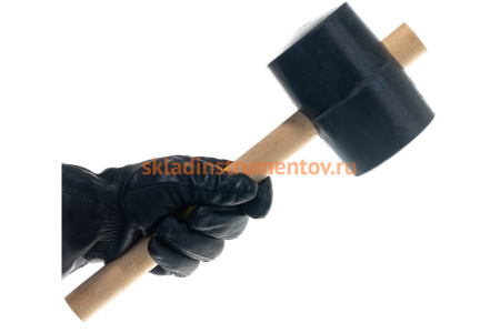 Резиновая черная киянка с деревянной ручкой 1130г STAYER STANDARD 20505-100