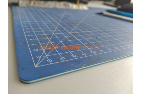 Непрорезаемый коврик Зубр Эксперт 3 мм цвет синий 450x300 мм 09902