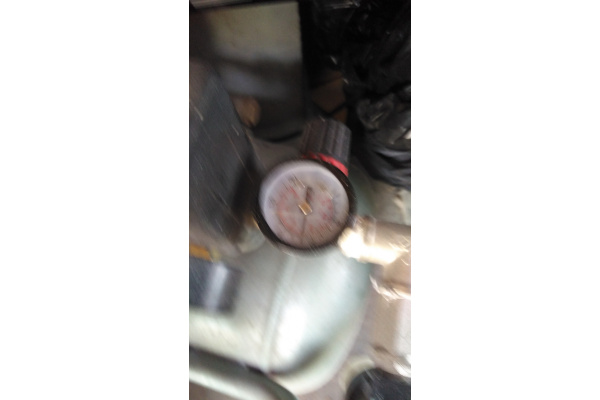 Индикатор давления манометр (1/8"; 10 bar; 40 мм) ROCKFORCE RF-Y40-1