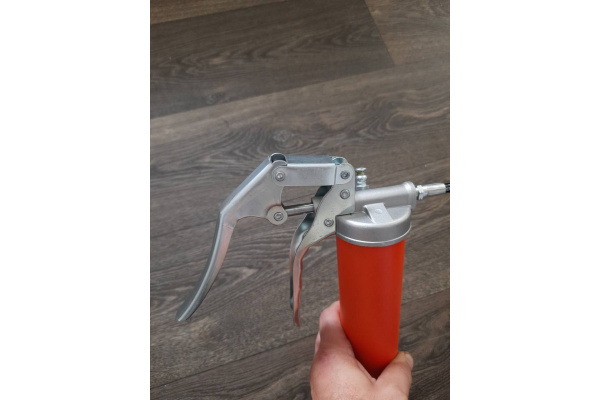 Шприц V-серии пистолетного типа Groz V5F/B/SPL 345атм, 500см3, шланг GR42976