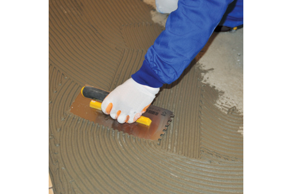 Зубчатая гладилка DEKOR HASSAN 120х300мм квадратный зуб 8х8мм 128