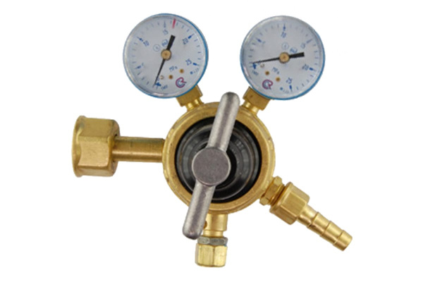 Редуктор аргоновый для газового баллона БАРО-50-4 БАМЗ 1280001 Редуктор аргоновый для газового баллона БАРО-50-4 БАМЗ 1280001